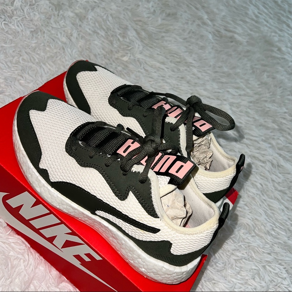 Puma sneakers